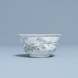 A Chinese grisaille cup and saucer with European hunters, Yongzheng — 照片 7