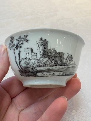 A Chinese grisaille 'Haarlem, Leersum and Liesveld' cup and saucer, Qianlong — photo 3
