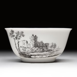 A Chinese grisaille 'Haarlem, Leersum and Liesveld' cup and saucer, Qianlong — photo 4