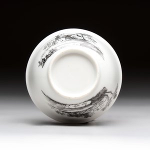A Chinese grisaille 'Haarlem, Leersum and Liesveld' cup and saucer, Qianlong — photo 9