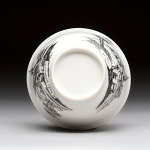 A Chinese grisaille 'Hoorn, Aspen and Valkenburg' cup and saucer, Qianlong — photo 9