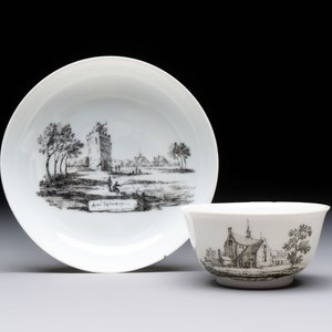 A Chinese grisaille 'Leiderdorp, Arkel and Leerdam' cup and saucer, Qianlong — photo 1