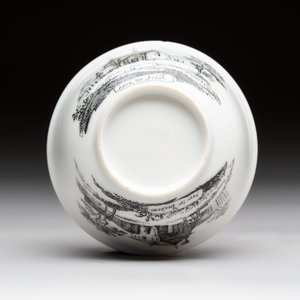 A Chinese grisaille 'Leiderdorp, Arkel and Leerdam' cup and saucer, Qianlong — photo 9