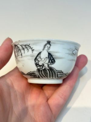 A Chinese grisaille semi-erotic 'La Nourriture' nine-piece tea service, Qianlong — foto 39