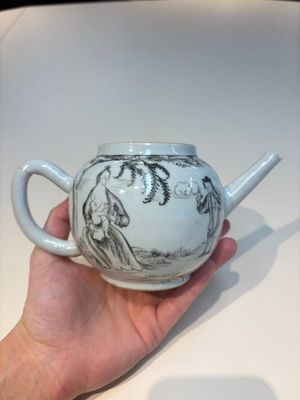 A Chinese grisaille semi-erotic 'La Nourriture' nine-piece tea service, Qianlong — foto 4