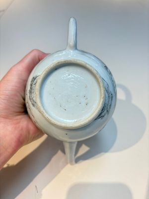 A Chinese grisaille semi-erotic 'La Nourriture' nine-piece tea service, Qianlong — foto 7