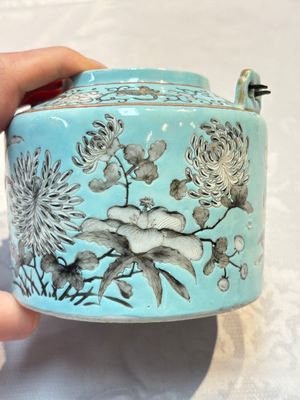 A Chinese grisaille turquoise-ground Dayazhai-style teapot and cover, Guangxu mark and of the period — photo 11