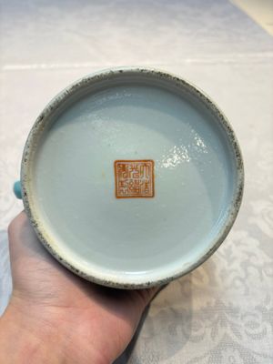 A Chinese grisaille turquoise-ground Dayazhai-style teapot and cover, Guangxu mark and of the period — photo 7