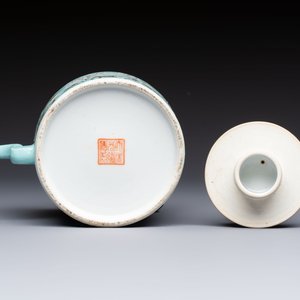 A Chinese grisaille turquoise-ground Dayazhai-style teapot and cover, Guangxu mark and of the period — photo 8