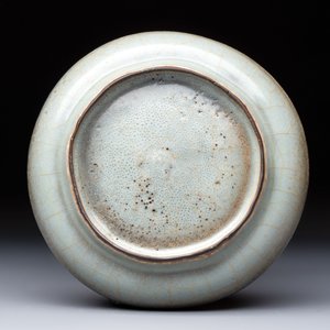 A Chinese guan-type dish, Yuan/Ming — photo 2
