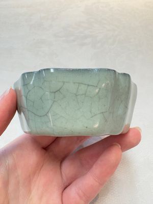 A Chinese guan-type flower-shaped brush washer, Song or later — 照片 5