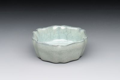 A Chinese guan-type flower-shaped brush washer, Song or later