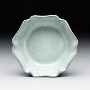 A Chinese guan-type flower-shaped brush washer, Song or later — 照片 6