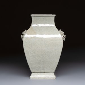 A Chinese guan-type square 'hu' vase, Yongzheng mark and of the period — 照片 3