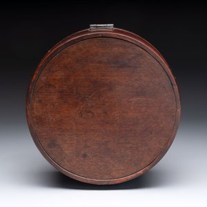 A Chinese hardstone and mother-of-pearl embellished huanghuali box, 19th C. — photo 6
