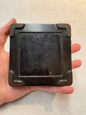 A Chinese hardstone, mother-of-pearl and silver embellished zitan box, Zhou Zhi 周製 mark, 18th C. — photo 6
