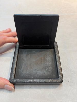 A Chinese hardstone, mother-of-pearl and silver embellished zitan box, Zhou Zhi 周製 mark, 18th C. — photo 7