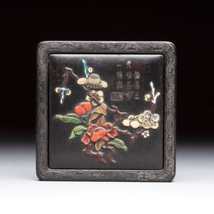 A Chinese hardstone, mother-of-pearl and silver embellished zitan box, Zhou Zhi 周製 mark, 18th C. — photo 1