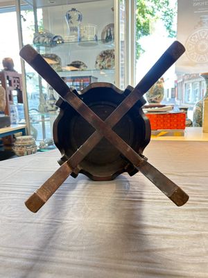 A Chinese hardwood table with a famille rose plaque top, Republic — 照片 14