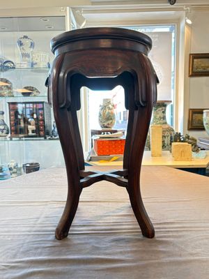 A Chinese hardwood table with a famille rose plaque top, Republic — 照片 5