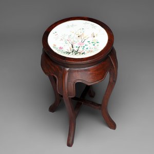 A Chinese hardwood table with a famille rose plaque top, Republic — 照片 1
