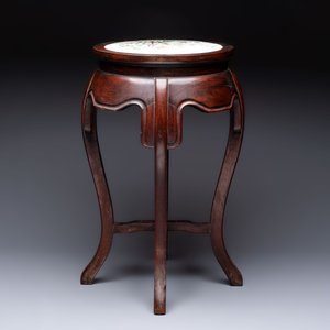 A Chinese hardwood table with a famille rose plaque top, Republic — 照片 5