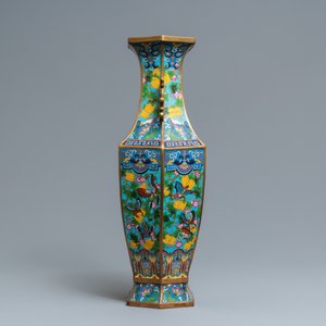 A Chinese hexagonal cloisonné 'butterfly' vase, Xuande mark, 19th C. — photo 2