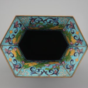 A Chinese hexagonal cloisonne vase with butterflies, 19th C. — photo 5