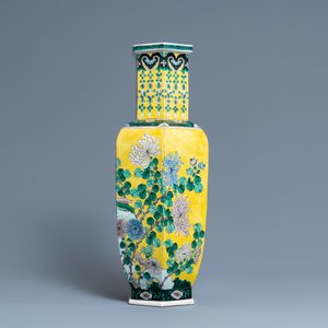 A Chinese hexagonal famille jaune vase, Kangxi mark, 19th C. — 照片 4