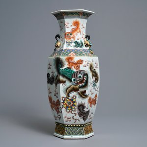 A Chinese hexagonal famille rose 'Buddhist lions and peacocks' vase, 19th C. — photo 1