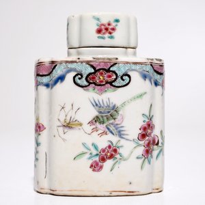A Chinese hexagonal famille rose tea caddy, Qianlong — photo 2