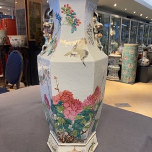 A Chinese hexagonal qianjiang cai 'antiquities' vase, 19th C. — 照片 7
