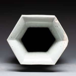 A Chinese hexagonal qianjiang cai vase, signed Wang Qi 王琦, dated 1913 — photo 5