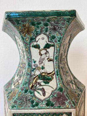 A Chinese hexagonal verte biscuit vase, 19th C. — 照片 4