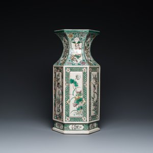 A Chinese hexagonal verte biscuit vase, 19th C. — 照片 3