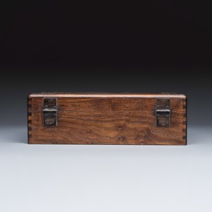 A Chinese hongmu box and cover with bronze mounts — foto 5