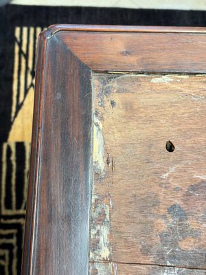 A Chinese hongmu stand and a square low table, 19th C. — photo 5