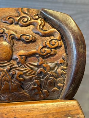 A Chinese Huanghuali wood coffin-shaped offering box and cover with mountainous landscape design, 17/18th C. — photo 25