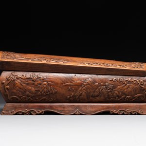 A Chinese Huanghuali wood coffin-shaped offering box and cover with mountainous landscape design, 17/18th C. — photo 3