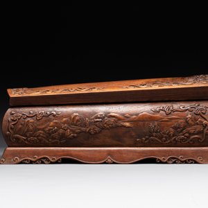 A Chinese Huanghuali wood coffin-shaped offering box and cover with mountainous landscape design, 17/18th C. — photo 5