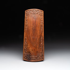 A Chinese Huanghuali wood coffin-shaped offering box and cover with mountainous landscape design, 17/18th C. — photo 8