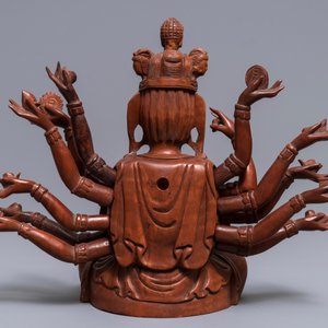 A Chinese huangyang wood figure of the 12-armed Guanyin, Republic, 20th C. — photo 3