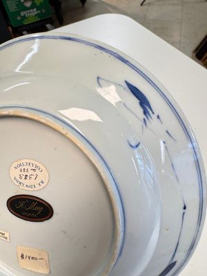 A Chinese Imari-style armorial plate with an alliance coat of arms of De Hoorn and Van den Berg for the Dutch market, Kangxi/Yongzheng — photo 9