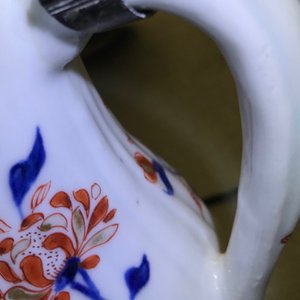 A Chinese Imari-style condiments dish, a covered jug and a mug, Kangxi/Qianlong — 照片 14