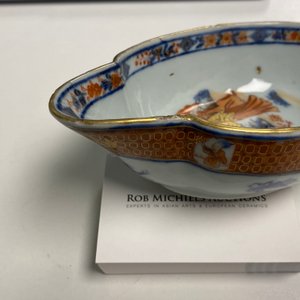A Chinese Imari-style 'Dames au Parasol' sauceboat after Cornelis Pronk, Qianlong — photo 12