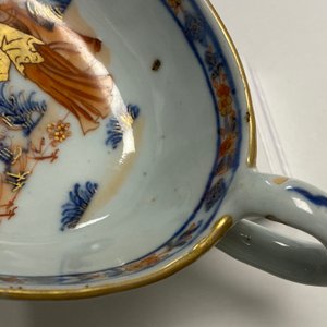 A Chinese Imari-style 'Dames au Parasol' sauceboat after Cornelis Pronk, Qianlong — photo 19