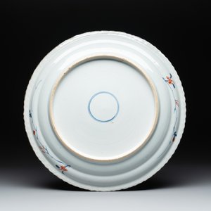 A Chinese Imari-style dish with floral design, Kangxi — foto 2