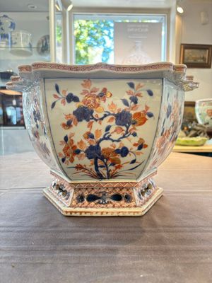 A Chinese Imari-style hexagonal jardinière with floral design, Qianlong — 照片 5
