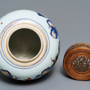 A Chinese Imari-style landscape jar, Kangxi — photo 6