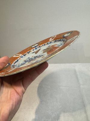 A Chinese Imari-style 'Parasol Ladies' plate after Cornelis Pronk, Qianlong — photo 11